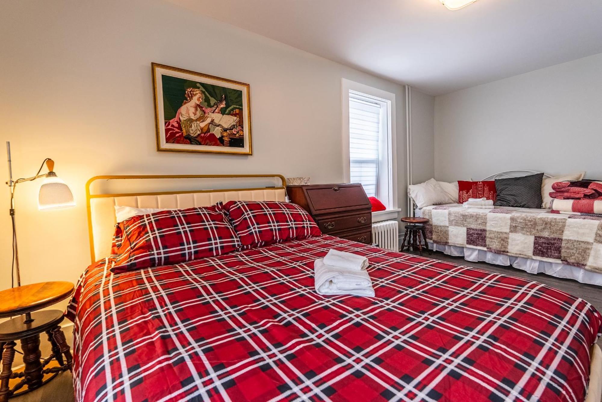 Atlantic Pub & Hotel Glen Robertson Экстерьер фото